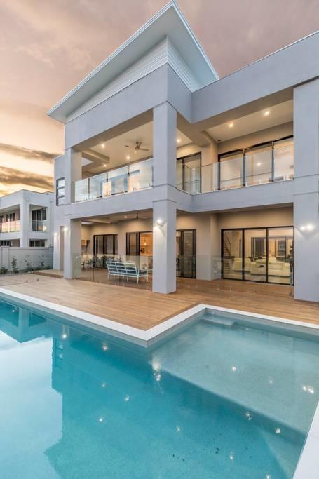 HomePlus - Luxury Living In Sanctuary Cove - Kalgoorlie Accommodation 3