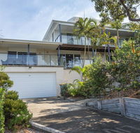 Island View - 80 Lentara St - Large Family Home Pool WIFI and Sweeping Views of Fingal