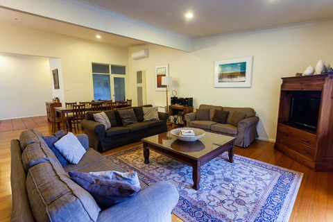 Jordan House - Kalgoorlie Accommodation 0
