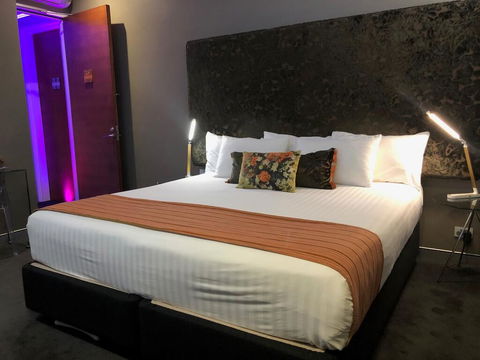 Junction Hotel - Kalgoorlie Accommodation 2