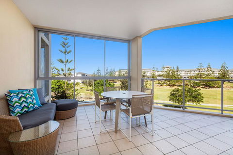 KINGSCLIFF COAST CULTURE 1208 - Kalgoorlie Accommodation 0