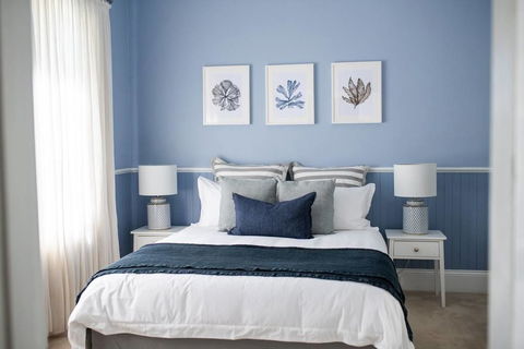 Kinross Cottage - Neat And Stylish, Sleeps 9 - Kalgoorlie Accommodation 0