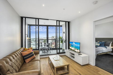 KOZYGURU FORTITUDE VALLEY 2 BED DESIGNER APT + FREE PARKING QFV179-803 - Kalgoorlie Accommodation 0