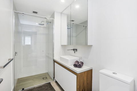 KOZYGURU FORTITUDE VALLEY 2 BED DESIGNER APT + FREE PARKING QFV179-803 - Kalgoorlie Accommodation 2