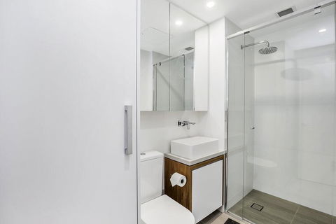 KOZYGURU FORTITUDE VALLEY 2 BED DESIGNER APT + FREE PARKING QFV179-803 - Kalgoorlie Accommodation 1