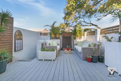 KOZYGURU ROZELLE COSY DREAM HOLIDAY HOME 3 BED HOUSE + FREE NRZ196 - Kalgoorlie Accommodation 1