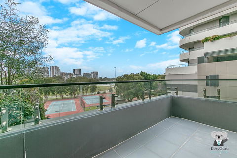 KOZYGURU WOLLI CREEK KOZY 1 BED APT SYDNEY AIRPORT & SYDNEY CBD NWC020 - Kalgoorlie Accommodation 1