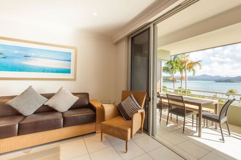 Lagoon 202 - Kalgoorlie Accommodation 1