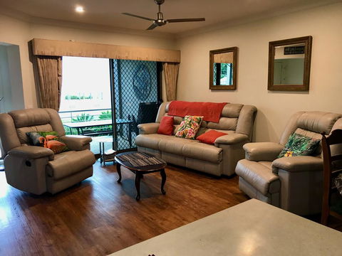 Lake Breeze - Kalgoorlie Accommodation 2