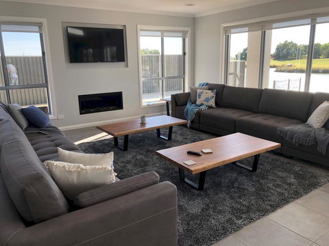 Lake Resort On Black Bull - Kalgoorlie Accommodation 3