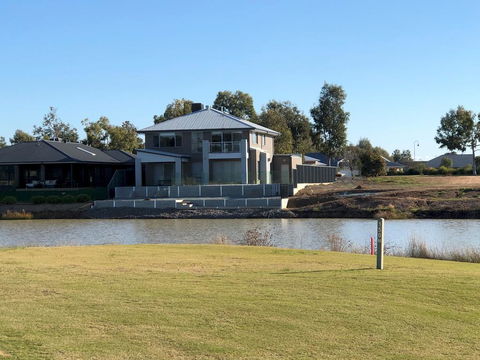 Lake Resort On Black Bull - Kalgoorlie Accommodation 1