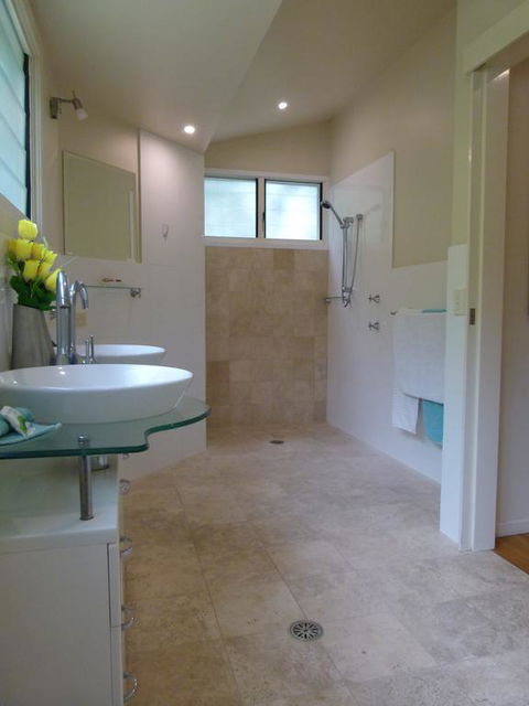 Lake Russell Lakeside Retreat - Kalgoorlie Accommodation 3