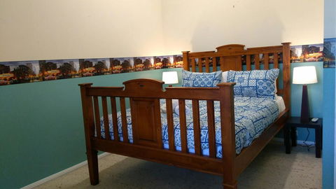 Large 6-Bedroom House With Wifi & Netflix Close To Singleton CBD Hunter Valley - Kalgoorlie Accommodation 3