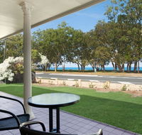 Large family waterfront home with room for a boat - Welsby Pde Bongaree - Kalgoorlie Accommodation