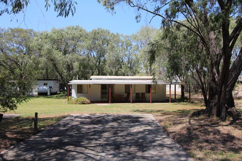 Lazy Days Caravan Park - Kalgoorlie Accommodation 0