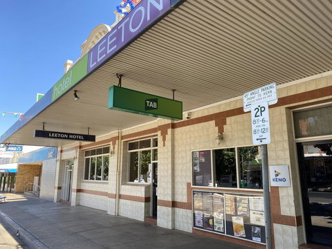 Leeton Hotel - Kalgoorlie Accommodation 0