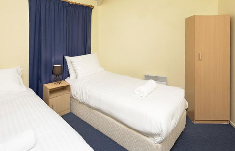 Leo's Cottage - Kalgoorlie Accommodation 1