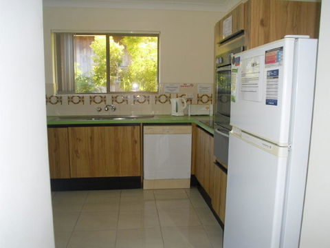 Light, Airy 1st Floor Unit - Marbrin Close, Bellara - Kalgoorlie Accommodation 1