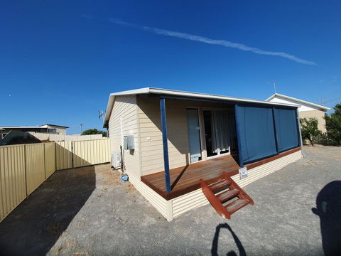 LiL House - Kalgoorlie Accommodation 2