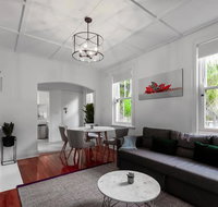 Luxurious Historic Home with Harbour Bridge Views - Kalgoorlie Accommodation