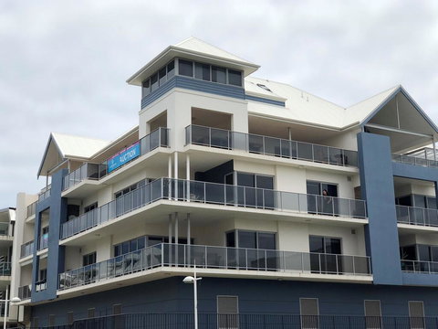 Luxurious Mandurah Marina Apartment - Kalgoorlie Accommodation 1