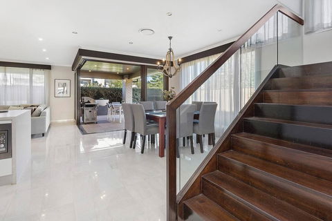 Luxury Brand New Home - Kalgoorlie Accommodation 2