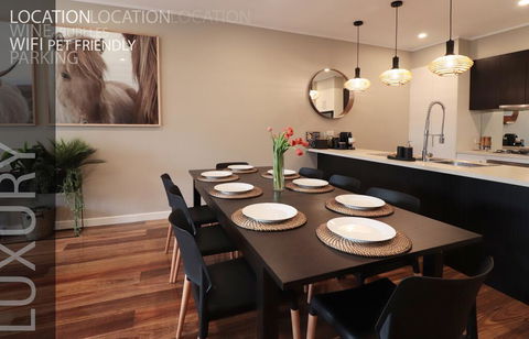 LUXURY Davcorp Executive Rentals - Free Wifi Wine Netflix And Parking In Brompton - Kalgoorlie Accommodation 0