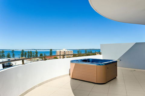 Luxury Ocean Penthouse - Kalgoorlie Accommodation 0