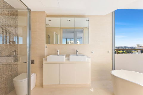 Luxury Ocean Penthouse - Kalgoorlie Accommodation 1