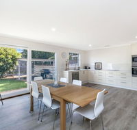 Lyons Cottage - a quaint Whalers Cottage in heart of Port Fairy