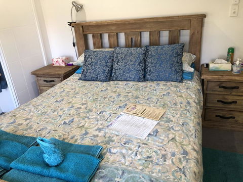 M & T's Waterfront Bed & Breakfast - Kalgoorlie Accommodation 1