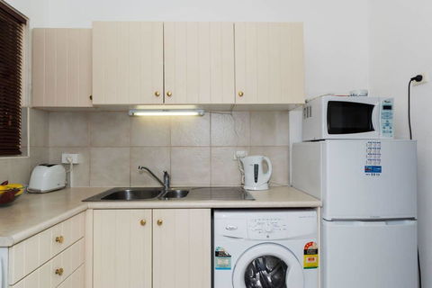 M104 Central Location In Free Transit Zone - Kalgoorlie Accommodation 3