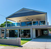 Magical holiday home - Welsby Pde Bongaree - Kalgoorlie Accommodation