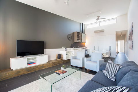 Magnificent Apartment + FREE Car Park Near CBD - Kalgoorlie Accommodation 0