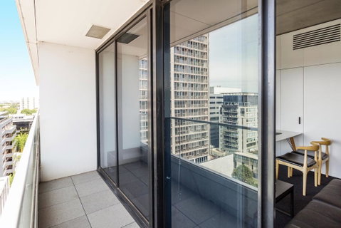 Magnificent Apartment With Spa In Melb - Kalgoorlie Accommodation 1