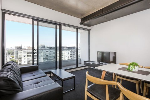 Magnificent Apartment With Spa In Melb - Kalgoorlie Accommodation 0