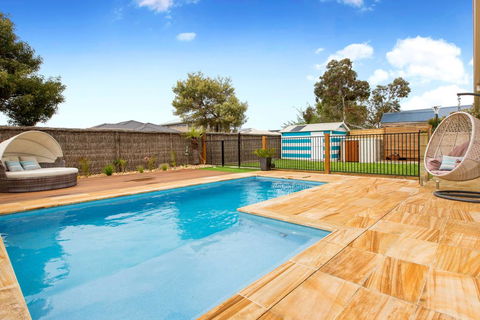 MALIBU - SAFETY BEACH - Kalgoorlie Accommodation 2
