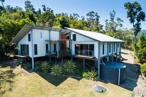 MANDALAY ESCAPE, SECLUSION & SERENITY WITH A POOL - Kalgoorlie Accommodation 2