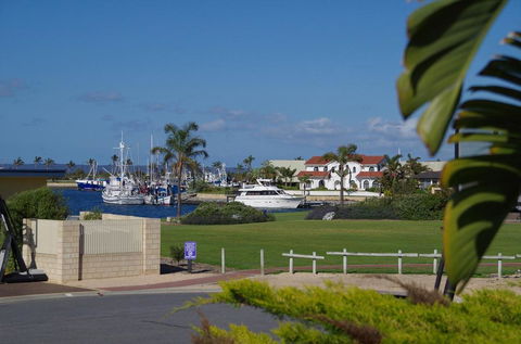 Marina Park View - Kalgoorlie Accommodation 2