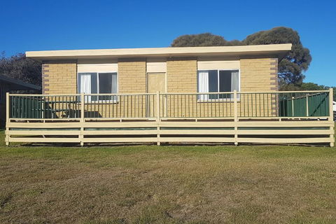 MARLO - Kalgoorlie Accommodation 2