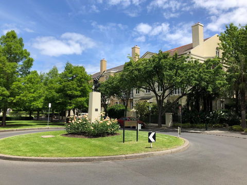 MCG, Rod Laver, City - Best Location In Melbourne - Kalgoorlie Accommodation 3