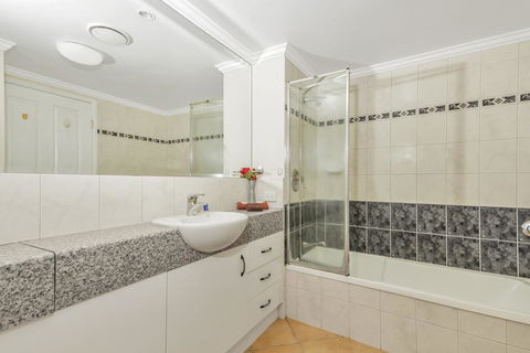 Mediterranean Beachfront Apartments - Kalgoorlie Accommodation 3