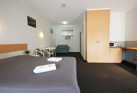 Melaleuca Lodge Beaconsfield - Kalgoorlie Accommodation 1