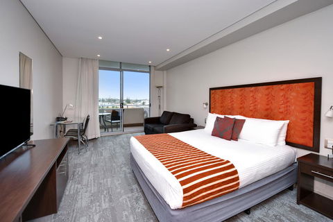 Mercure Centro Port Macquarie - Kalgoorlie Accommodation 3