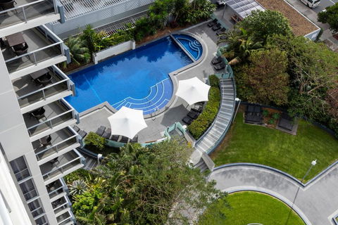 Meriton Suites Broadbeach - Kalgoorlie Accommodation 0