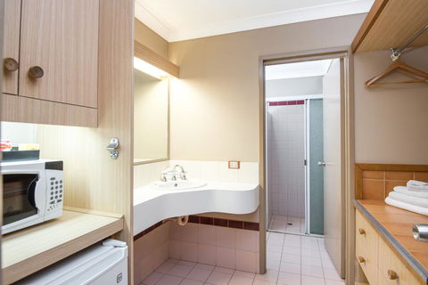 Midas Motel Kalgoorlie - Kalgoorlie Accommodation 2