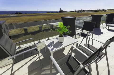 Midas Ocean View - Kalgoorlie Accommodation 0