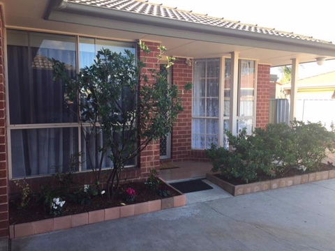 Mint Accommodation - Bridget & Rachel - Kalgoorlie Accommodation 0