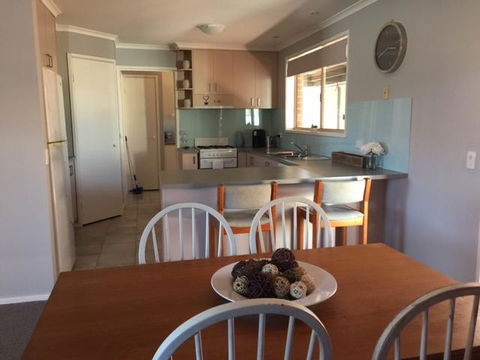 Mint Accommodation - Bridget & Rachel - Kalgoorlie Accommodation 2