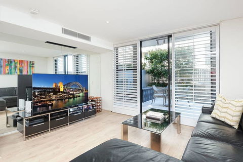 Modern Bronte Apt. W/ Ocean Views, Just Minutes Walk To Beach! - Kalgoorlie Accommodation 0